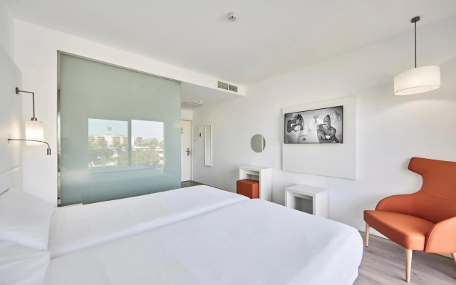 Hotel Astoria Playa - Adults Only