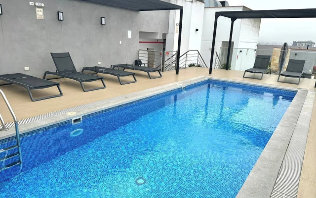 Modern 1BR on J Prado Board San Isidro