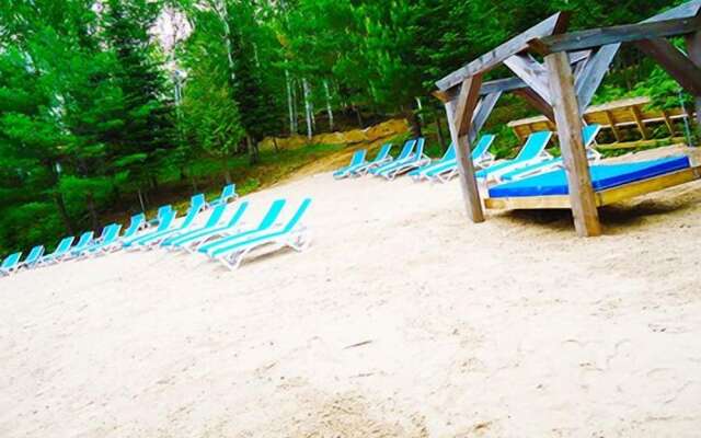 Footprints Resort