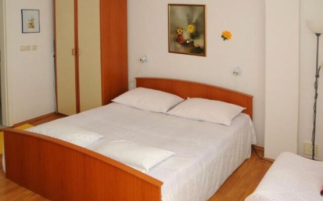 Apartments Nizetic at Waterfront