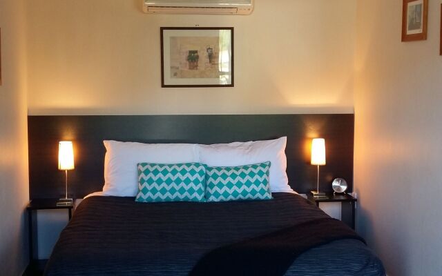 Central Gateway Motel