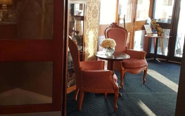 Seaward Hotel