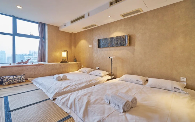 Summer Flower Apartment