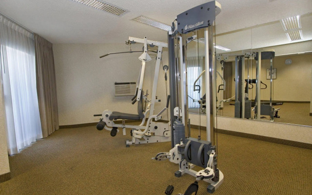 Best Western Plus Rivershore Hotel