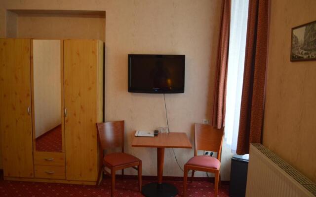 Hotel Pension Walzerstadt