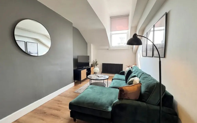 2 Bedroom Queen Street