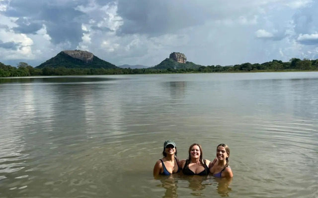 Suriya cottage Habarana