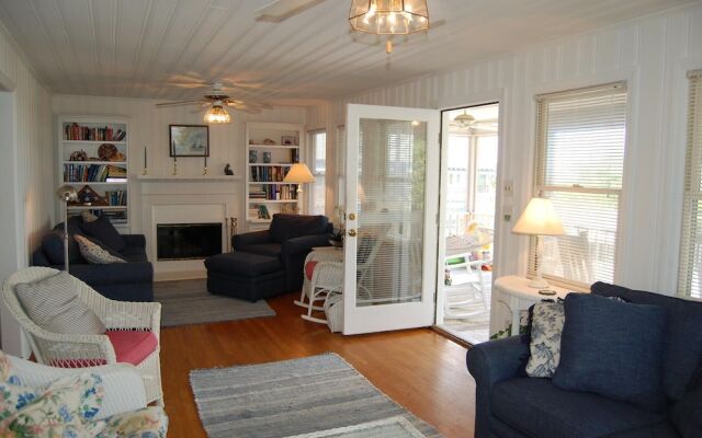 E-Z Does It - 7 Br Home
