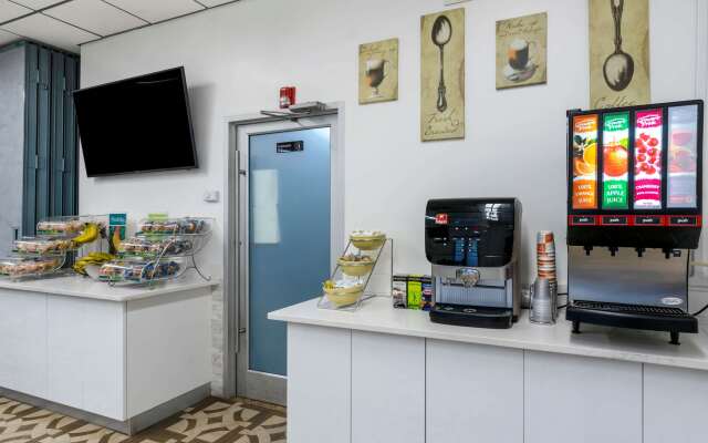 Quality Inn and Conference Center Tampa-Brandon