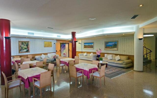 Hotel Perla Marina