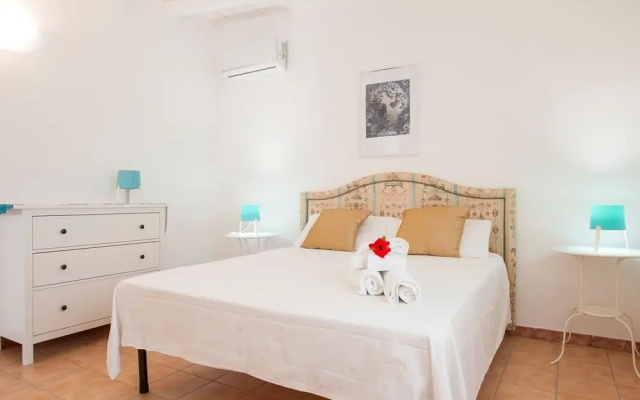 Lovely Holiday Home In Termini Imerese With Roofed Terrace