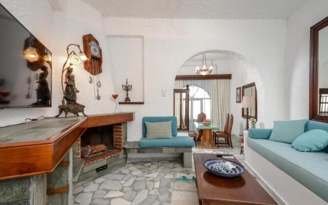 Naxos Center Houses