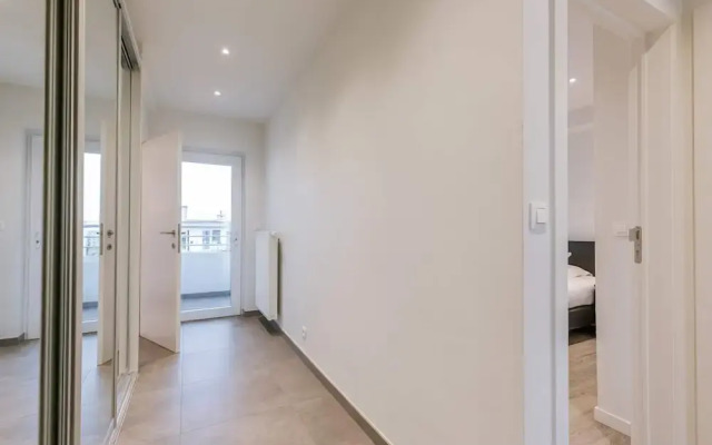 Sea View Apartment With Parking