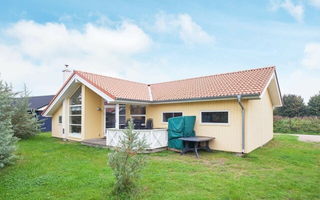 5 Star Holiday Home in Großenbrode