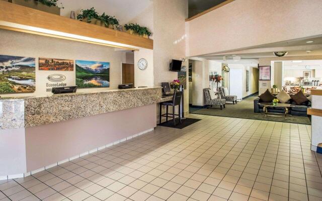 Econo Lodge Denver International Airport