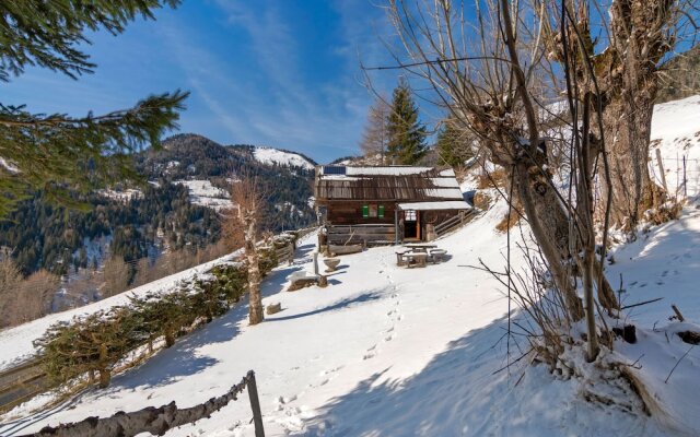 Valley-View Holiday Home in Radenthein with Garden