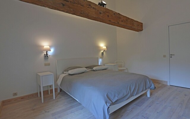 Quaint Villa in Chalabre with Swimming Pool