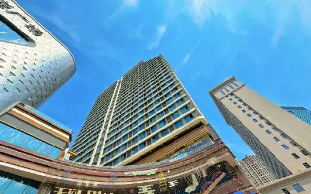 Zhihui Yunjian Homestay (Wuyue Plaza Customs Subway Station)