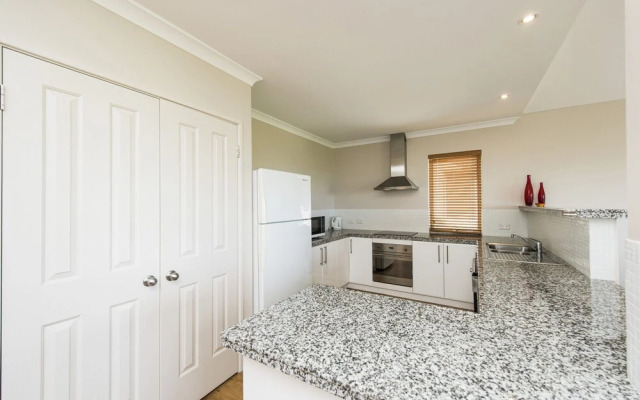 Ledge Point Village Villa 5 - Ocean Views