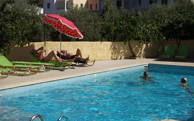 Prinos Apartments