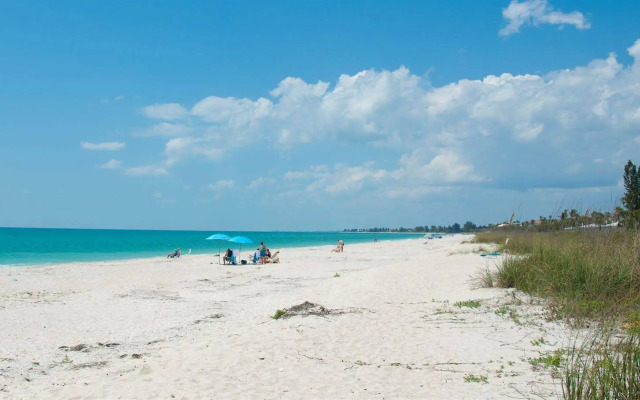 Casey Key Resorts - Beachfront