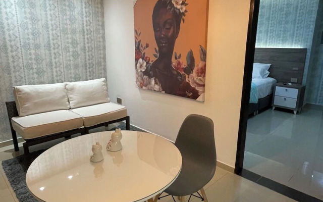 Luxury Liv Limonar