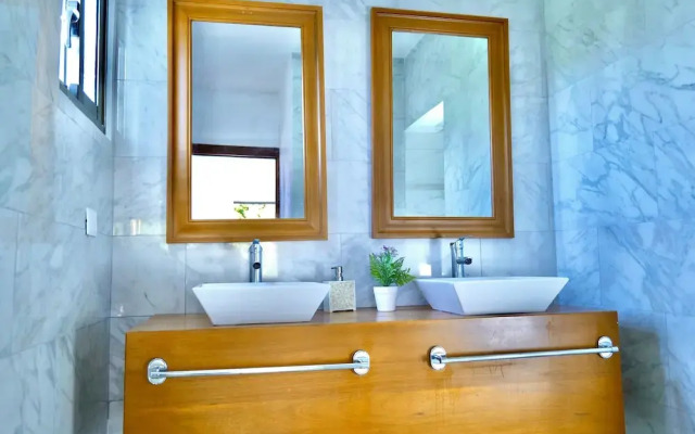 Villa Pravda Guerra 4BR 6BDS 12PAX