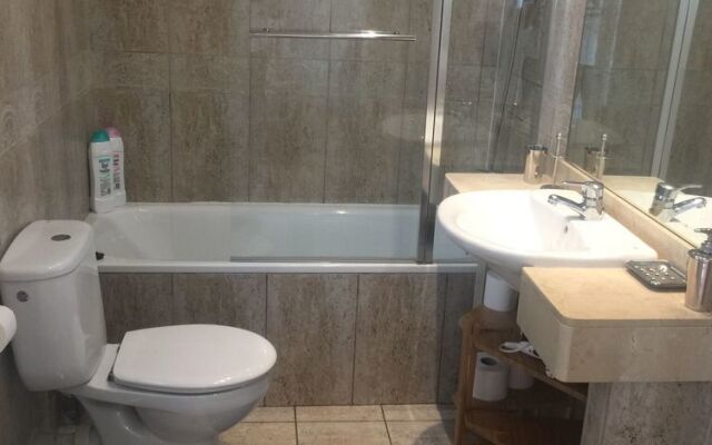 Olala L'illa Diagonal 1 BR Flat