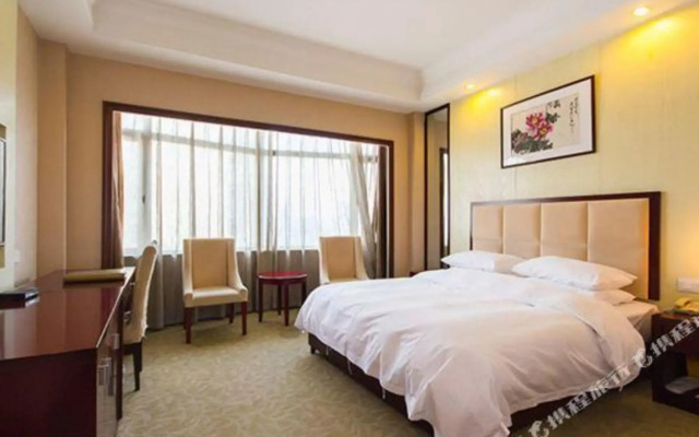 Longxiang Hotel