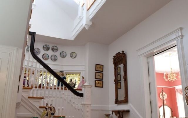 Berkeley House Bed and Breakfast