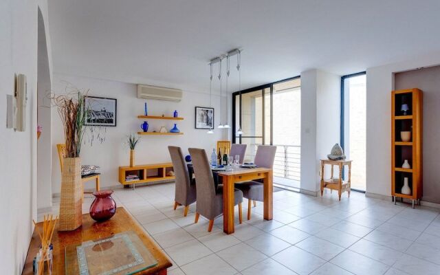 Fort St Angelo Mansions, Harbour Views Apartment