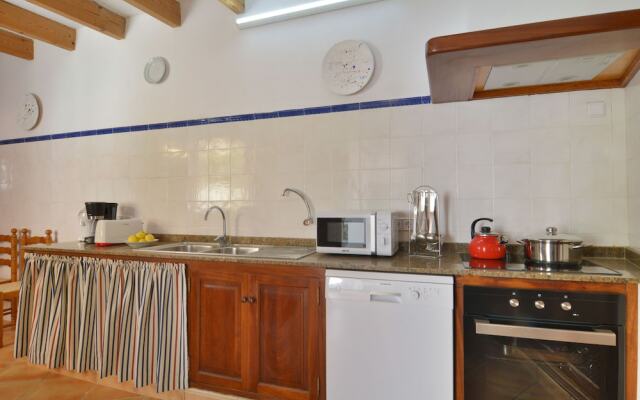 Mallorca Town House with Pool Beaches 20 Mints