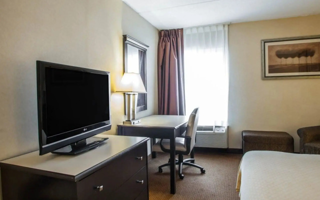 Quality Inn Aurora - Naperville Area