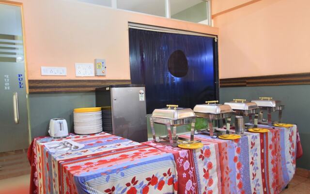 OYO 9653 Ample Premium Suites