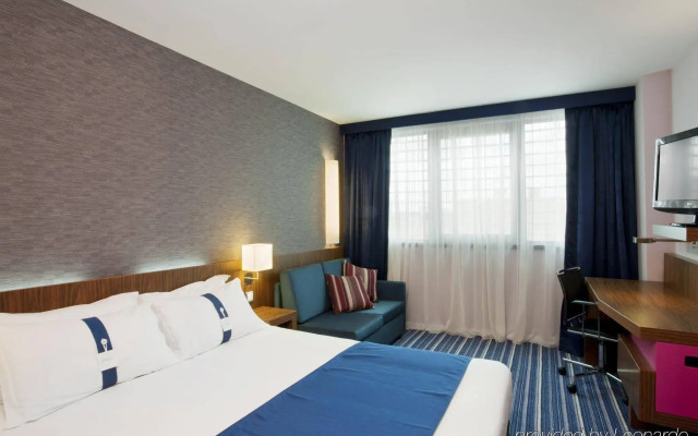 Holiday Inn Express Lisbon Airport by IHG