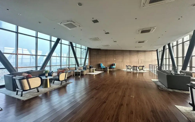 Skyline Serenity 1Bedroom-The Peak
