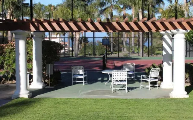 Catalina Holiday Beachfront Villas