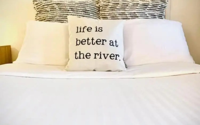 Wooden Boat Inn