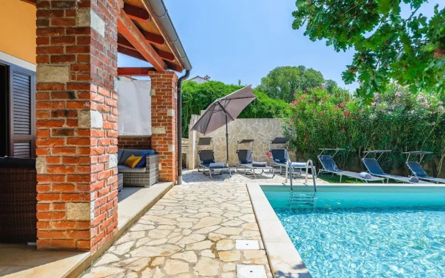 Lovely Villa Near the Beach