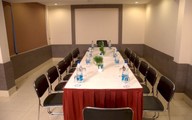 Hotel Sagar Tarang (Berries Group)