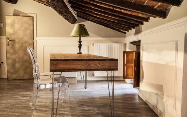Accogliente Appartamento sulle Colline Toscane