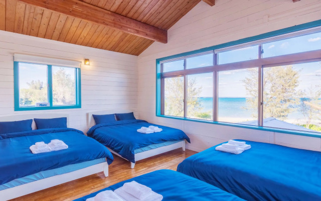 Kariyushi Condminium Resort Motobu THE BEACH GARDEN HOUSE