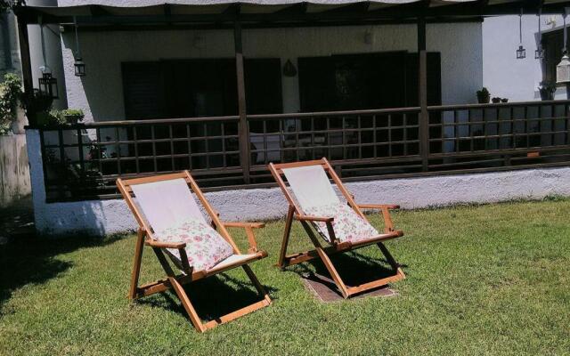 Garden House by the Sea