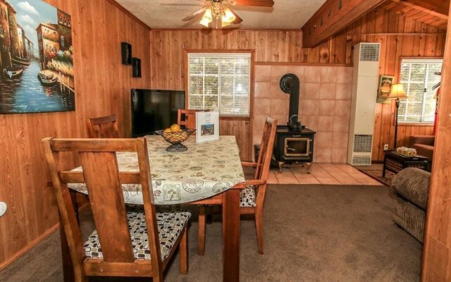 Apples Delight by Big Bear Cool Cabins