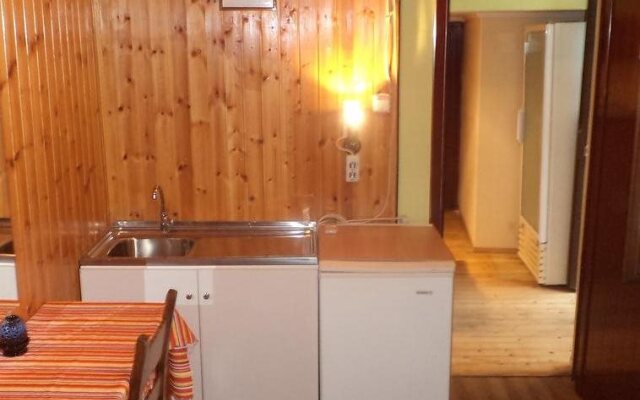 Morfea's Nest Rooms & Studios