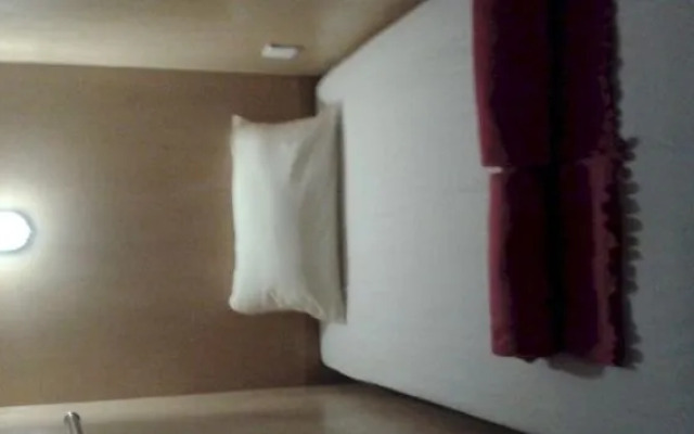 SKYPOD Hostel