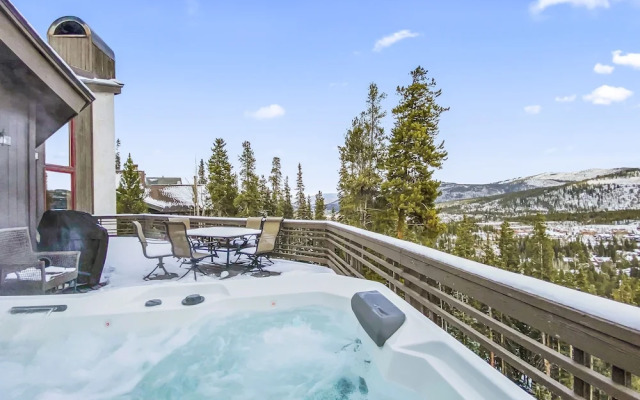 Mountain View Ski Lodge 5 Bedroom Townhouse