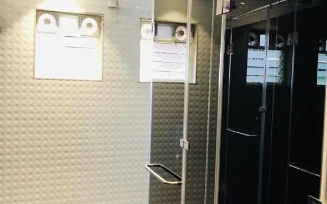 Hotel Orchid Inn (male only)