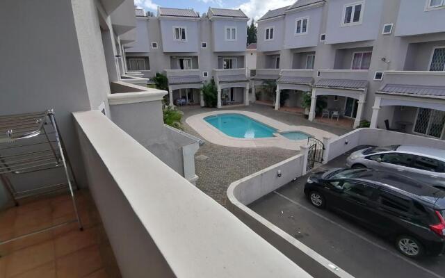 Montagu Apartment
