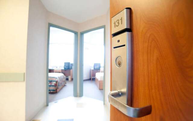 Residence & Conference Centre - Barrie